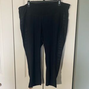 Old Navy Women's Black Capris